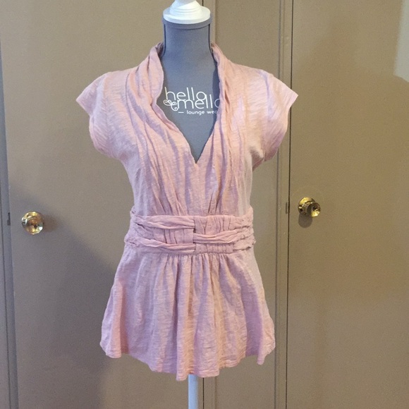 Anthropologie Tops - ⭐️Anthropologie pink peplum t shirt